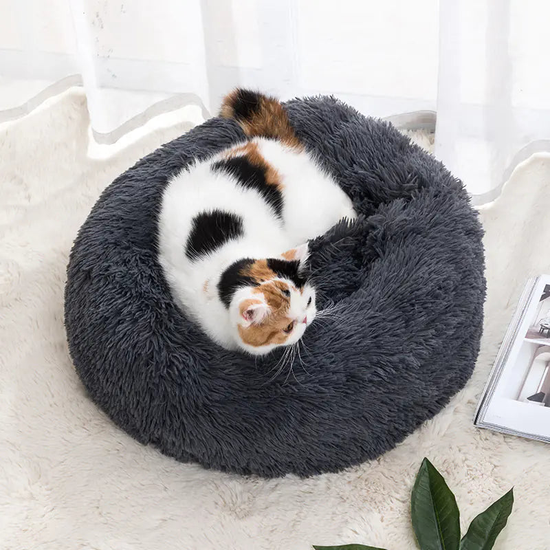 Cozy Plush Pet Bed - Winter Comfort